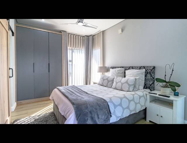 5 BEDROOM FREEHOLD FOR SALE IN MIDSTREAM HEIGHTS